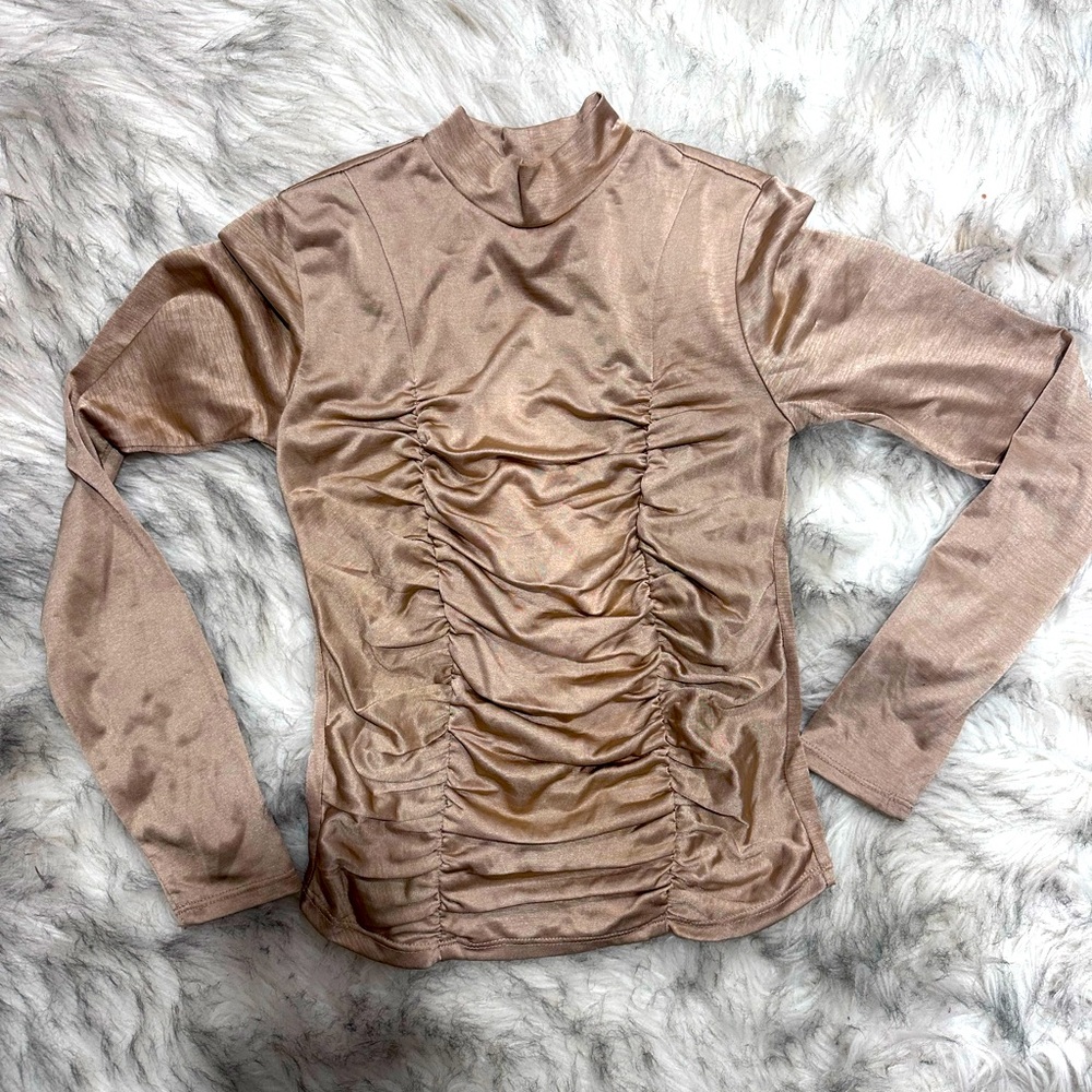 Elegant Ruched Gold Top GUESS XS